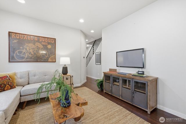 6211 Carleton Avenue S, Seattle, WA 98108