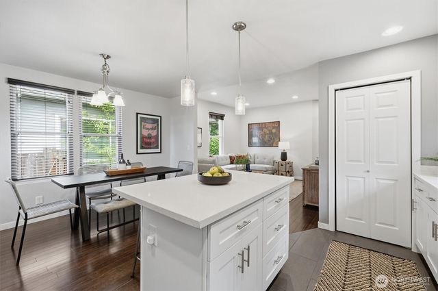 6211 Carleton Avenue S, Seattle, WA 98108