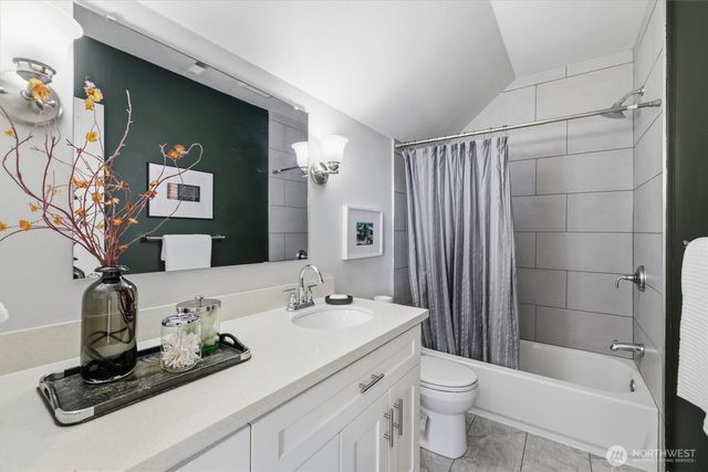 6211 Carleton Avenue S, Seattle, WA 98108