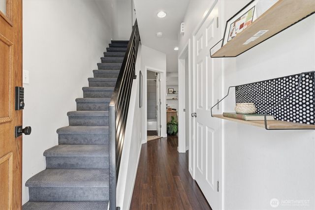 6211 Carleton Avenue S, Seattle, WA 98108