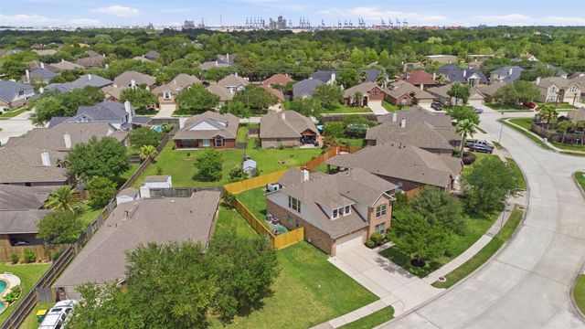 929 Bay Sky Way, Seabrook, TX 77586