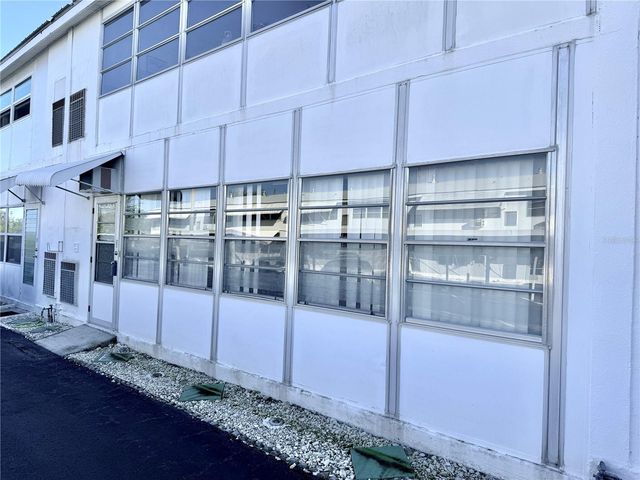 5875 18TH STREET N 4, St Petersburg, FL 33714