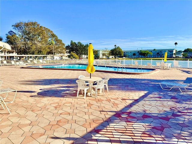 5875 18TH STREET N 4, St Petersburg, FL 33714