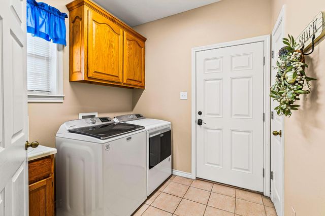 111 7th Avenue, Onalaska, TX 77360
