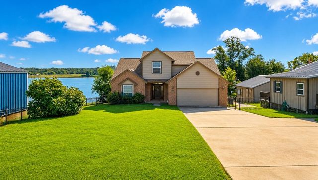 111 7th Avenue, Onalaska, TX 77360