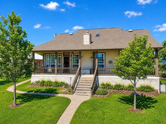 111 7th Avenue, Onalaska, TX 77360