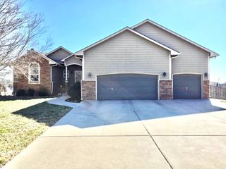 1085 E Splitwood Way Ct, Derby, KS 67037