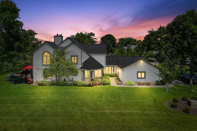 S75W17653 Harbor CIRCLE, Muskego, WI 53150