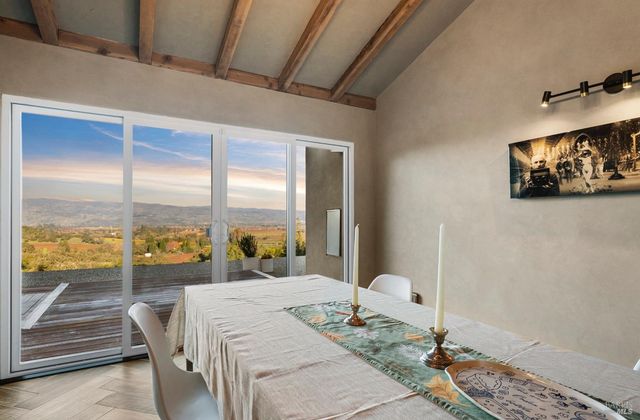 4127 Dry Creek Rd, Napa, CA 94558