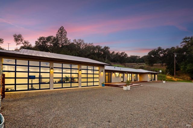 4127 Dry Creek Rd, Napa, CA 94558