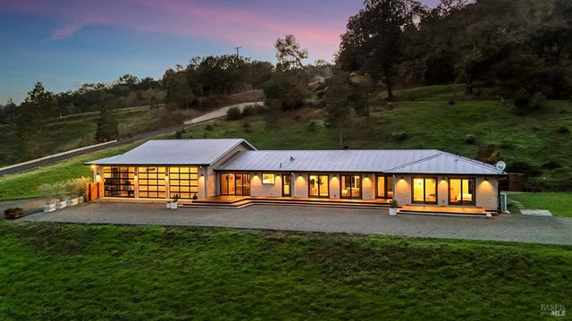 4127 Dry Creek Rd, Napa, CA 94558