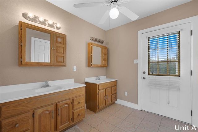 7705 Debbie DR, Volente, TX 78641