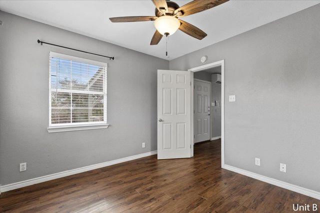 7705 Debbie DR, Volente, TX 78641