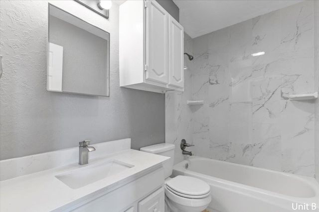 7705 Debbie DR, Volente, TX 78641