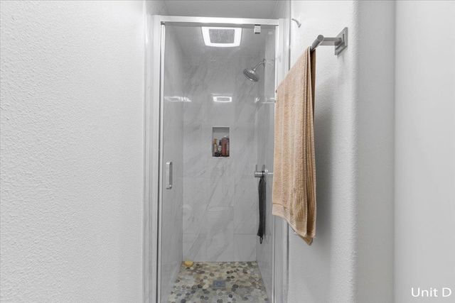 7705 Debbie DR, Volente, TX 78641