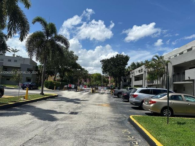 220 NW 87th Ave K108, Miami, FL 33172