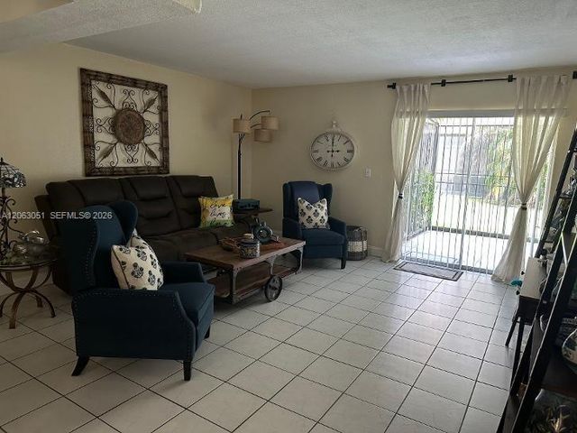 220 NW 87th Ave K108, Miami, FL 33172