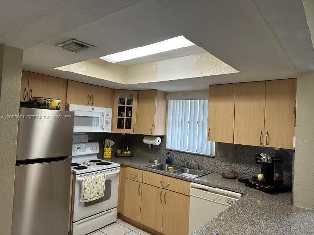220 NW 87th Ave K108, Miami, FL 33172