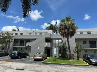 220 NW 87th Ave K108, Miami, FL 33172