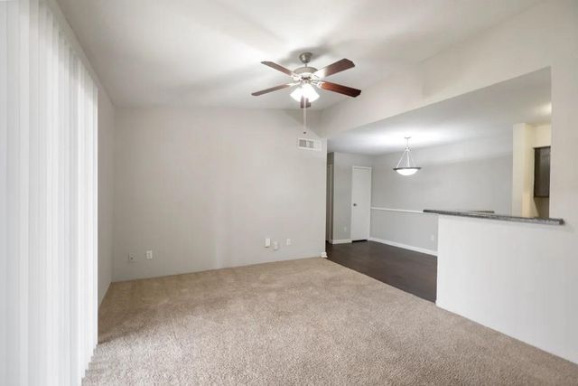 2800 S Ashford Road 1604, Houston, TX 77082