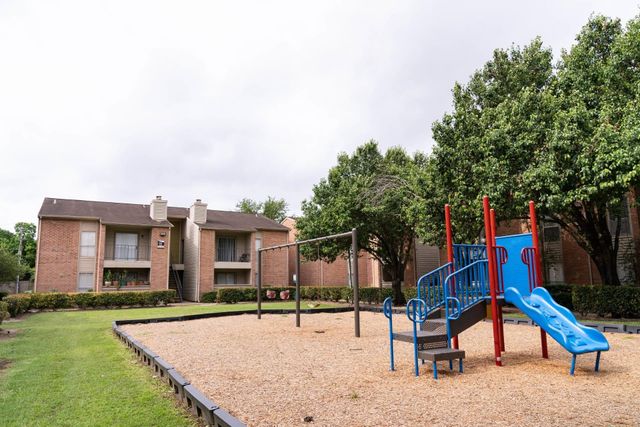 2800 S Ashford Road 1604, Houston, TX 77082