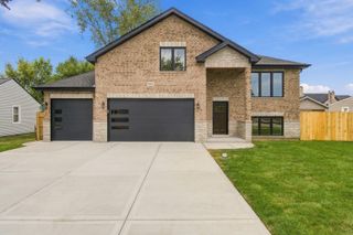 8612 Mcvicker Avenue, Burbank, IL 60459
