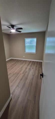 3317 S Edelweiss Drive, Grand Prairie, TX 75052
