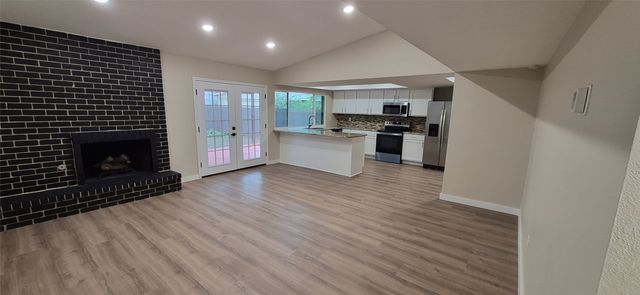 3317 S Edelweiss Drive, Grand Prairie, TX 75052