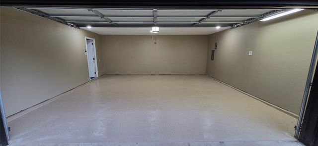 3317 S Edelweiss Drive, Grand Prairie, TX 75052