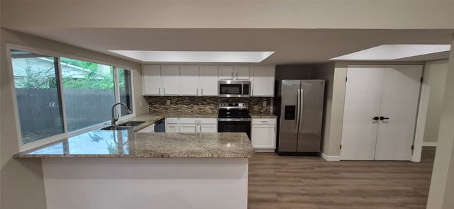 3317 S Edelweiss Drive, Grand Prairie, TX 75052