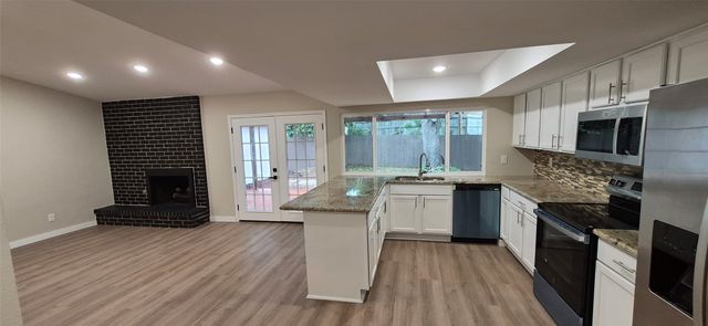 3317 S Edelweiss Drive, Grand Prairie, TX 75052