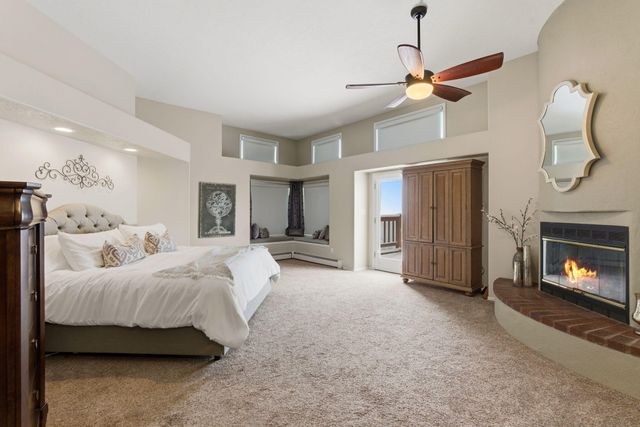 18 Tierra Monte Street NE, Albuquerque, NM 87122