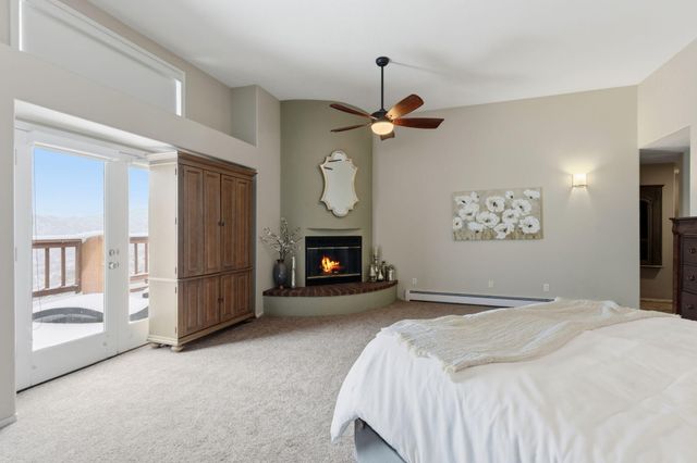 18 Tierra Monte Street NE, Albuquerque, NM 87122