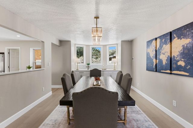 18 Tierra Monte Street NE, Albuquerque, NM 87122