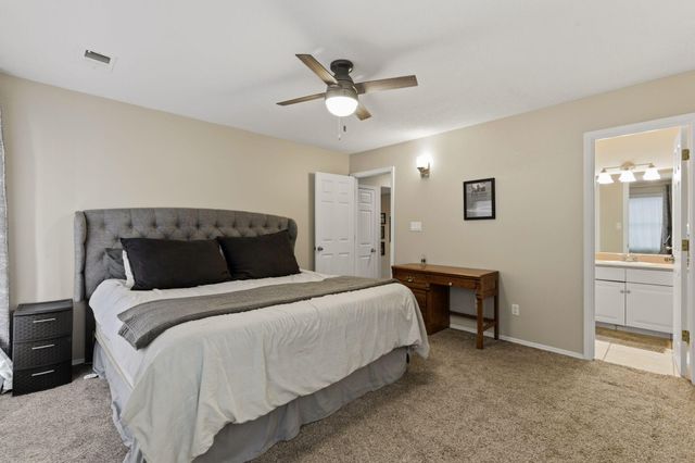 18 Tierra Monte Street NE, Albuquerque, NM 87122