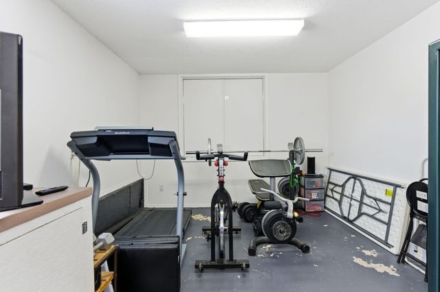 18 Tierra Monte Street NE, Albuquerque, NM 87122