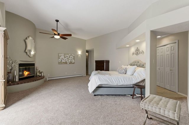 18 Tierra Monte Street NE, Albuquerque, NM 87122