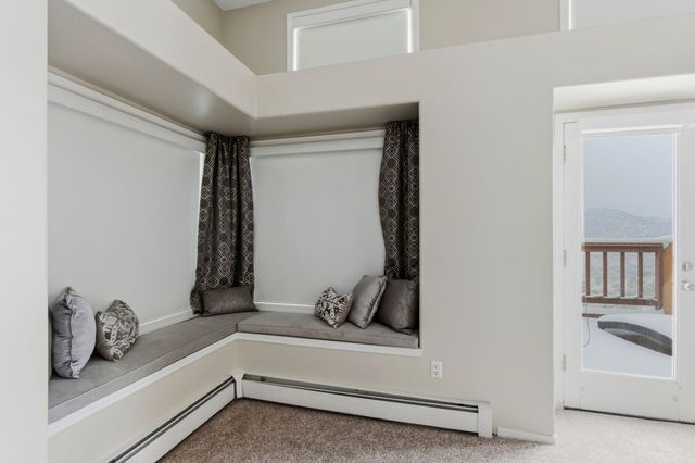 18 Tierra Monte Street NE, Albuquerque, NM 87122