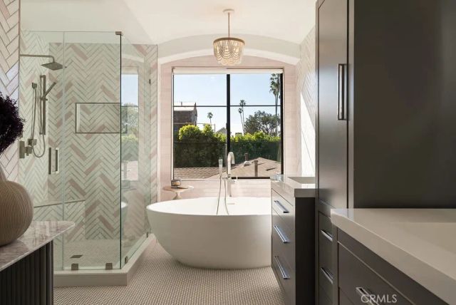 736 14th, Huntington Beach, CA 92648