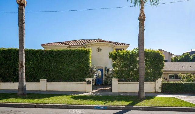 736 14th, Huntington Beach, CA 92648