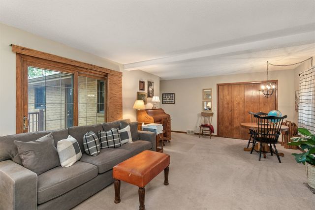 7106 El Rancho Avenue, Windsor Heights, IA 50324