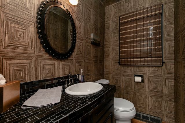 7106 El Rancho Avenue, Windsor Heights, IA 50324