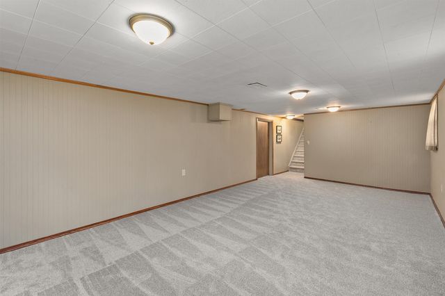 7106 El Rancho Avenue, Windsor Heights, IA 50324