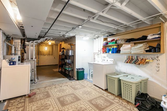 7106 El Rancho Avenue, Windsor Heights, IA 50324