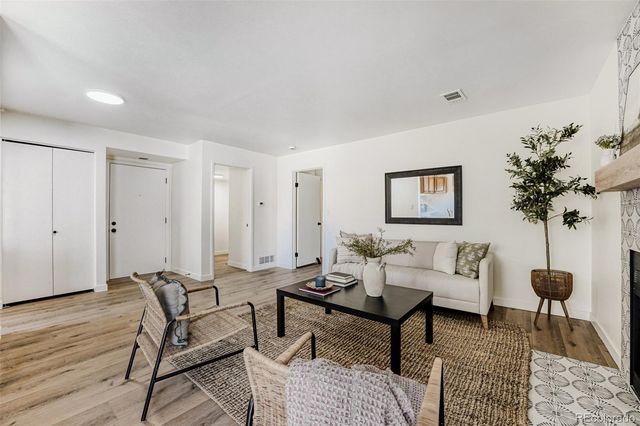 3023 S Ursula Circle 302, Aurora, CO 80014