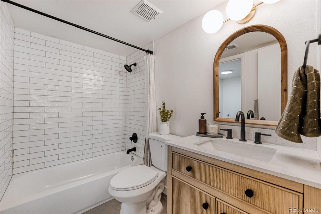 3023 S Ursula Circle 302, Aurora, CO 80014