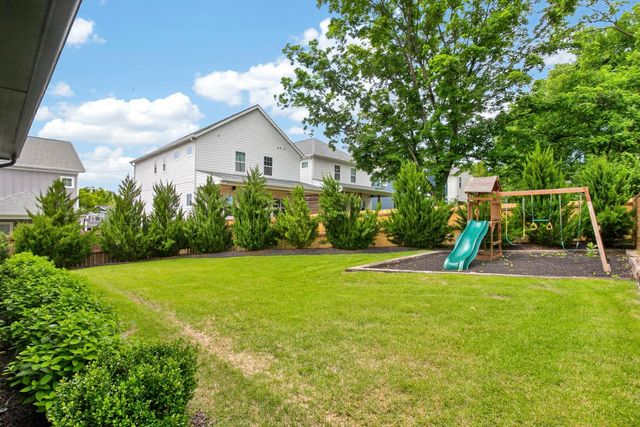 2025B Hutton Dr, Nashville, TN 37210