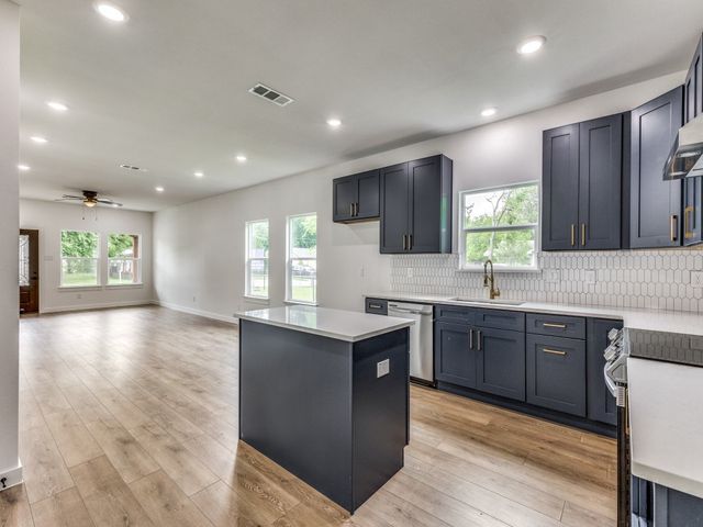 747 N Wilhite Street, Cleburne, TX 76031
