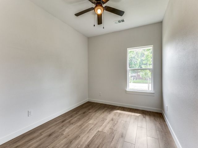 747 N Wilhite Street, Cleburne, TX 76031