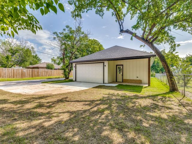 747 N Wilhite Street, Cleburne, TX 76031